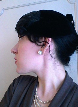 Vintage fifties velvet and feather hat