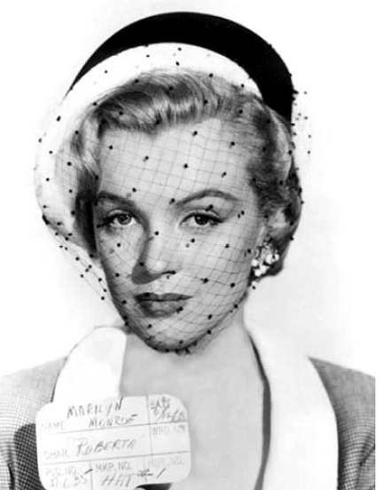 Marilyn Monroe hat test in 'Love Nest'
